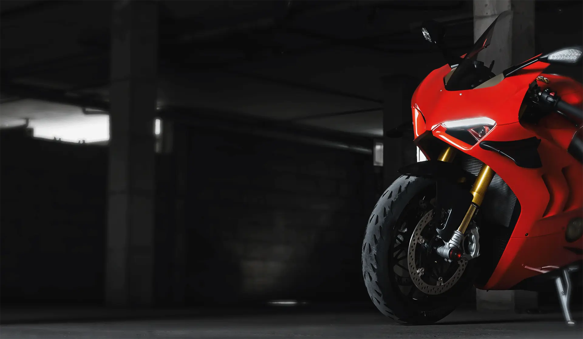 Sleek Style, Precision Performance